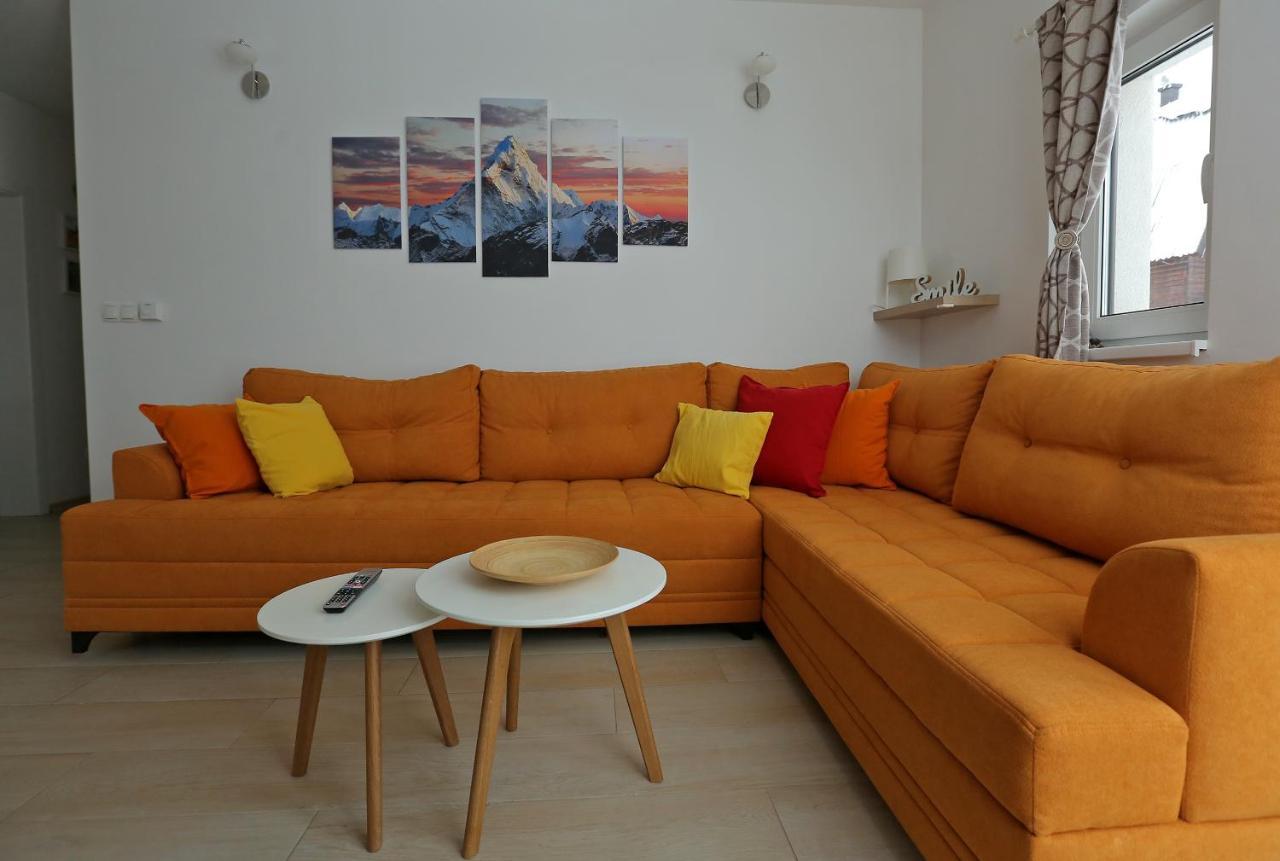 Nest Apartment ยาโฮรินา ภายนอก รูปภาพ