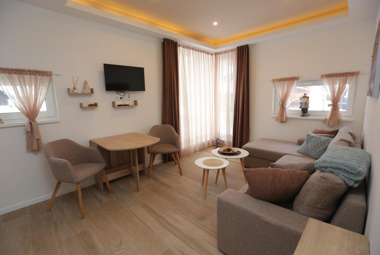 Nest Apartment ยาโฮรินา ภายนอก รูปภาพ