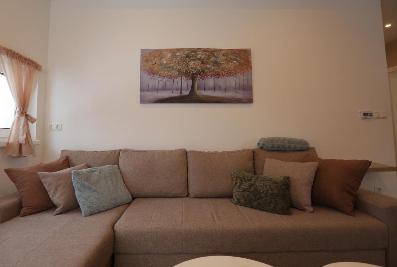 Nest Apartment ยาโฮรินา ภายนอก รูปภาพ